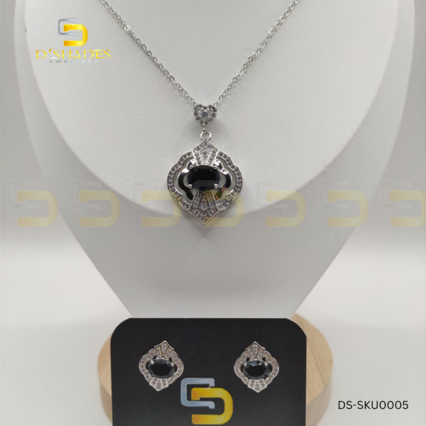 Midnight Elegance Pendant DS-SKU0005