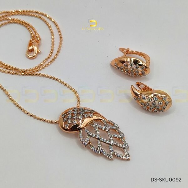 Whispering Petals Set DS-SKU0092