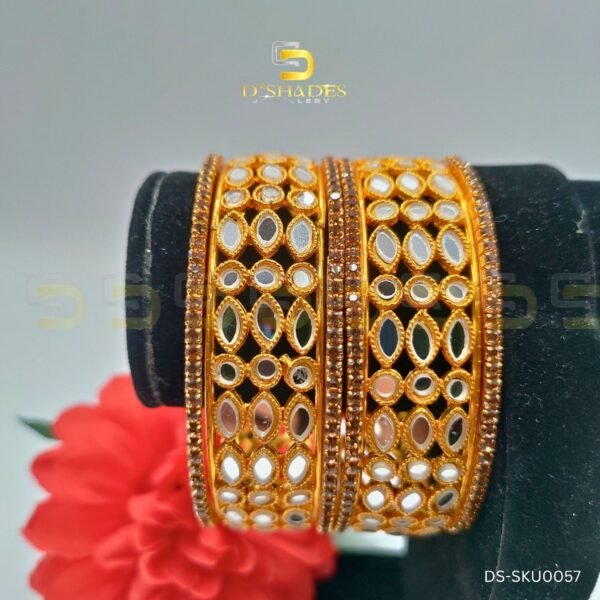 Classic Golden Bangles Set DS-SKU0057